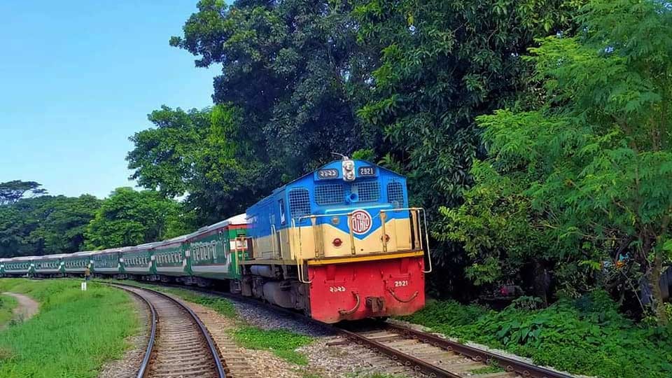 Bangladesh Railway: Connecting the Nation through Rails